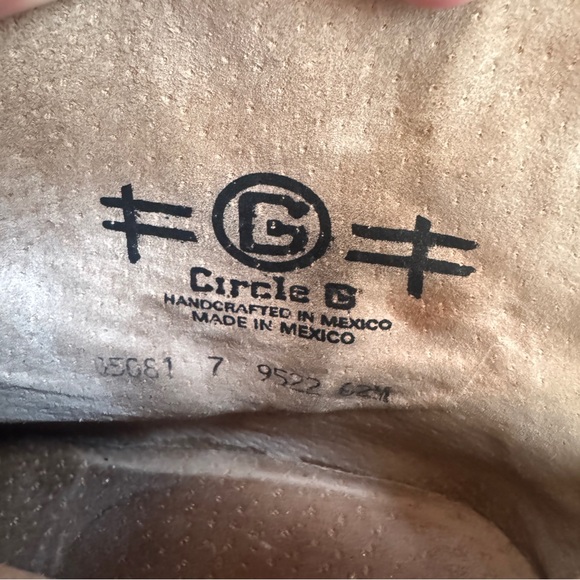 Women's Circle G Camel Harness & Studs Zipperr Ankle Boots Size 7 - Picture 8 of 9